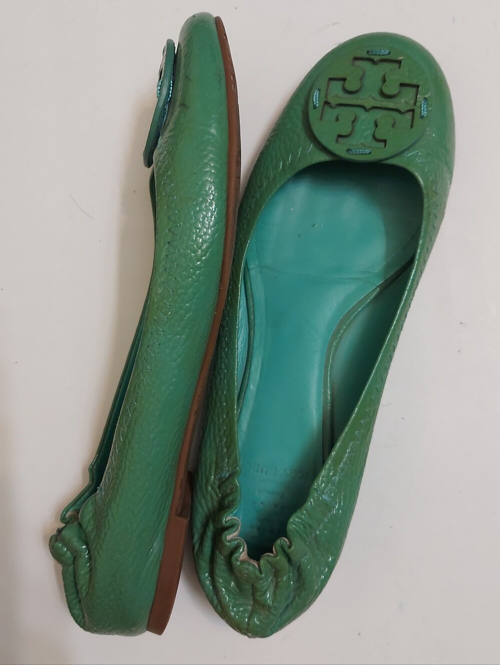 Tory Burch Green Logo Leather Ballet Flats Size 7.5 - Picture 5 of 7